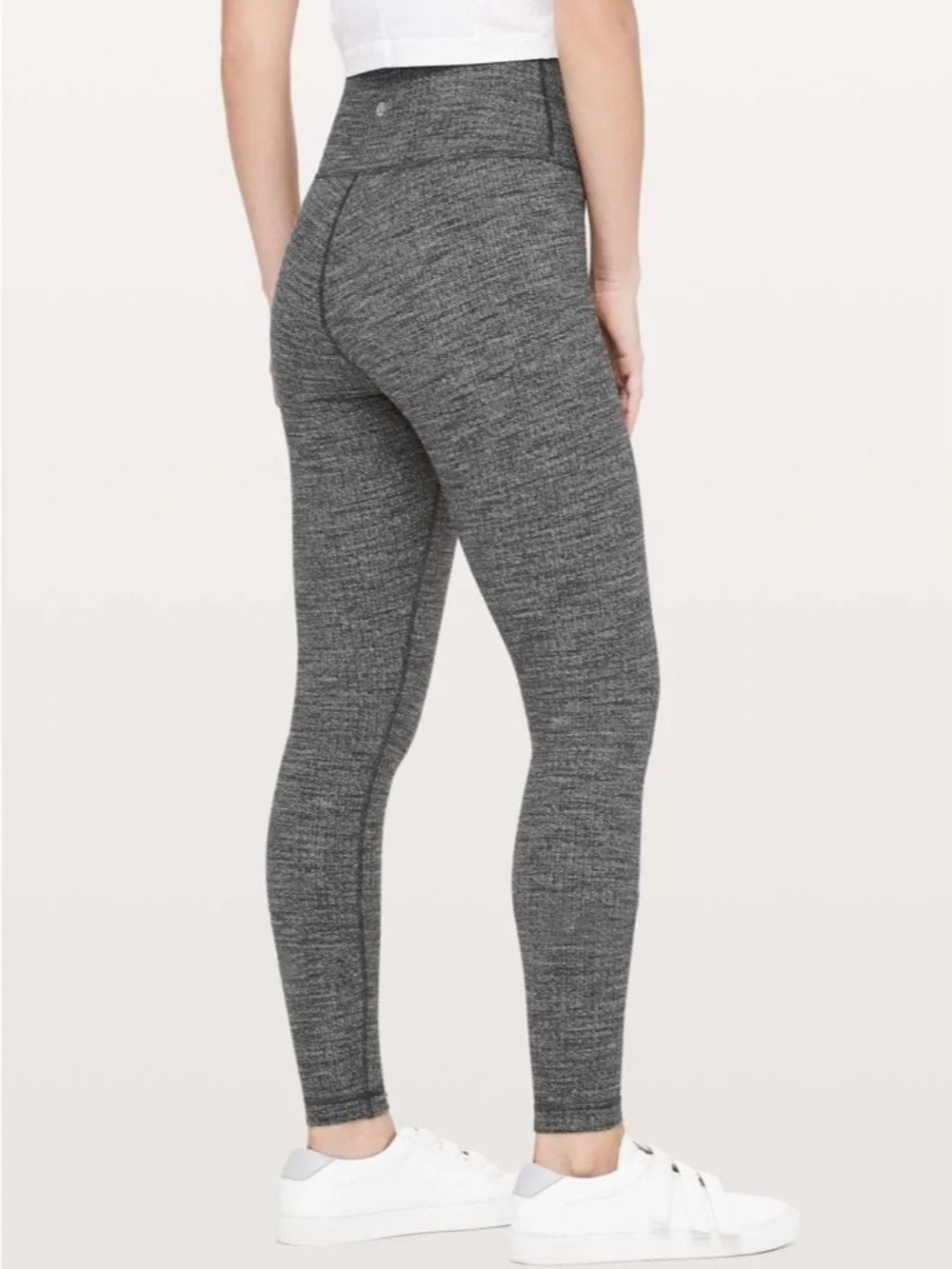 Lululemon wunder under high waisted leggings size 6